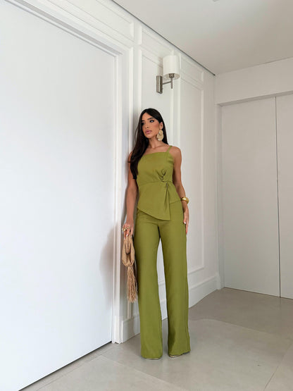 Conjunto Alissa Verde vendido/preto disponível